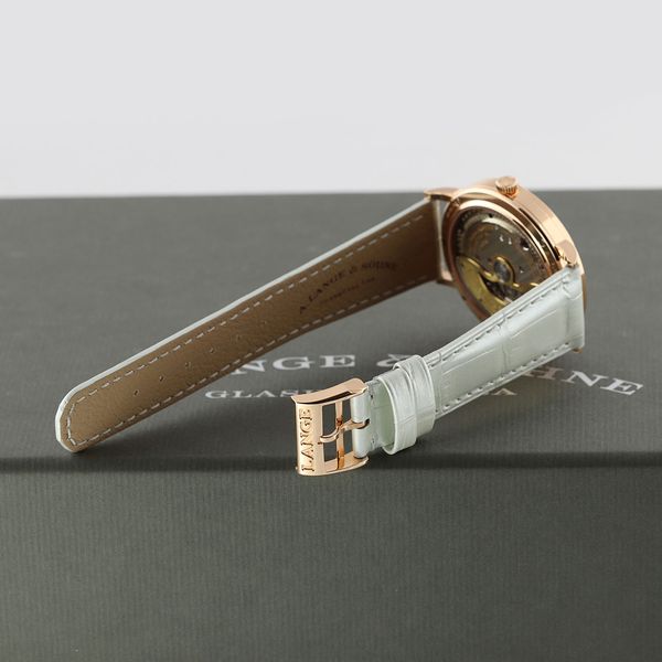 A. Lange and Sohne Saxonia 842.032